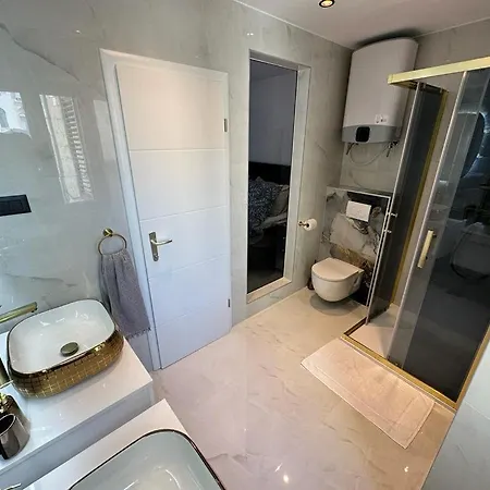 Madonna Luxury Гостевой дом 3*